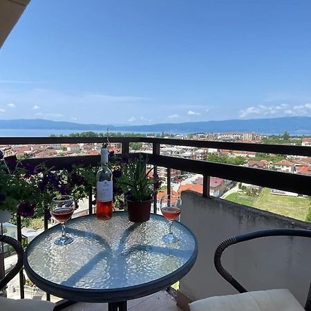 Stunning Lake And Mountain Views - Velkoski Apartments Ohri Dış mekan fotoğraf
