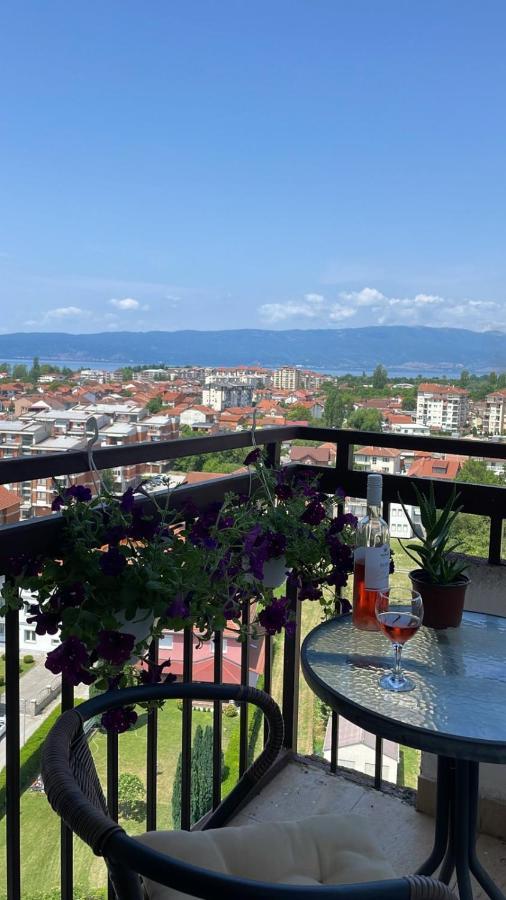 Stunning Lake And Mountain Views - Velkoski Apartments Ohri Dış mekan fotoğraf
